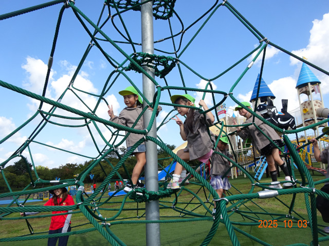 ほうりん保育園 園児遠足(八戸公園)